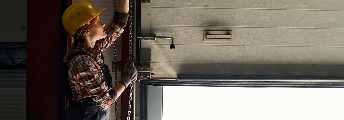 Overhead Garage Door Technician in Apopka, FL