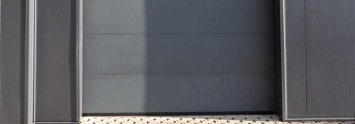 Cardale Up And Over Garage Door Repair in Apopka, Florida