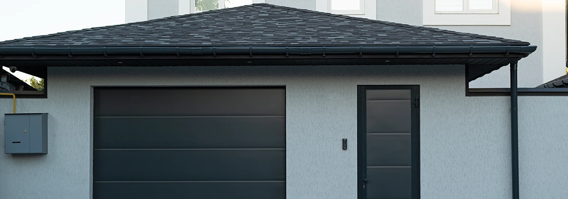 Insulated Garage Door Installation for Modern Homes in Apopka, Florida