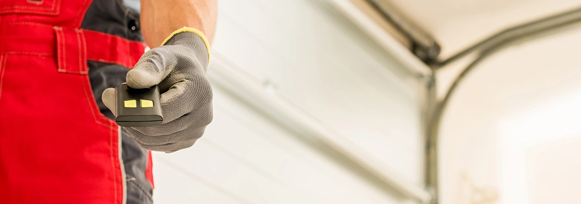 Custom Garage Doors Opener Repair and Installation in Apopka, Florida